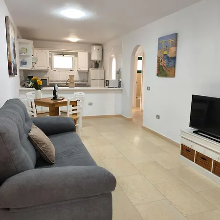 Vivienda Con Piscina En El