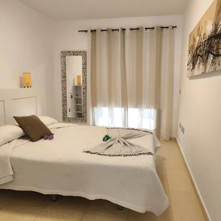 Vivienda Con Piscina En El Apartment *