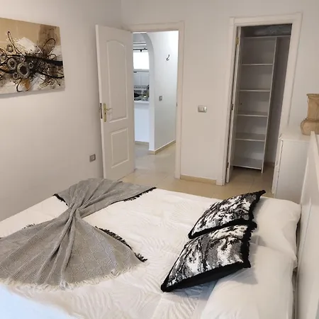 Vivienda Con Piscina En El * Puerto de la Cruz (Tenerife)